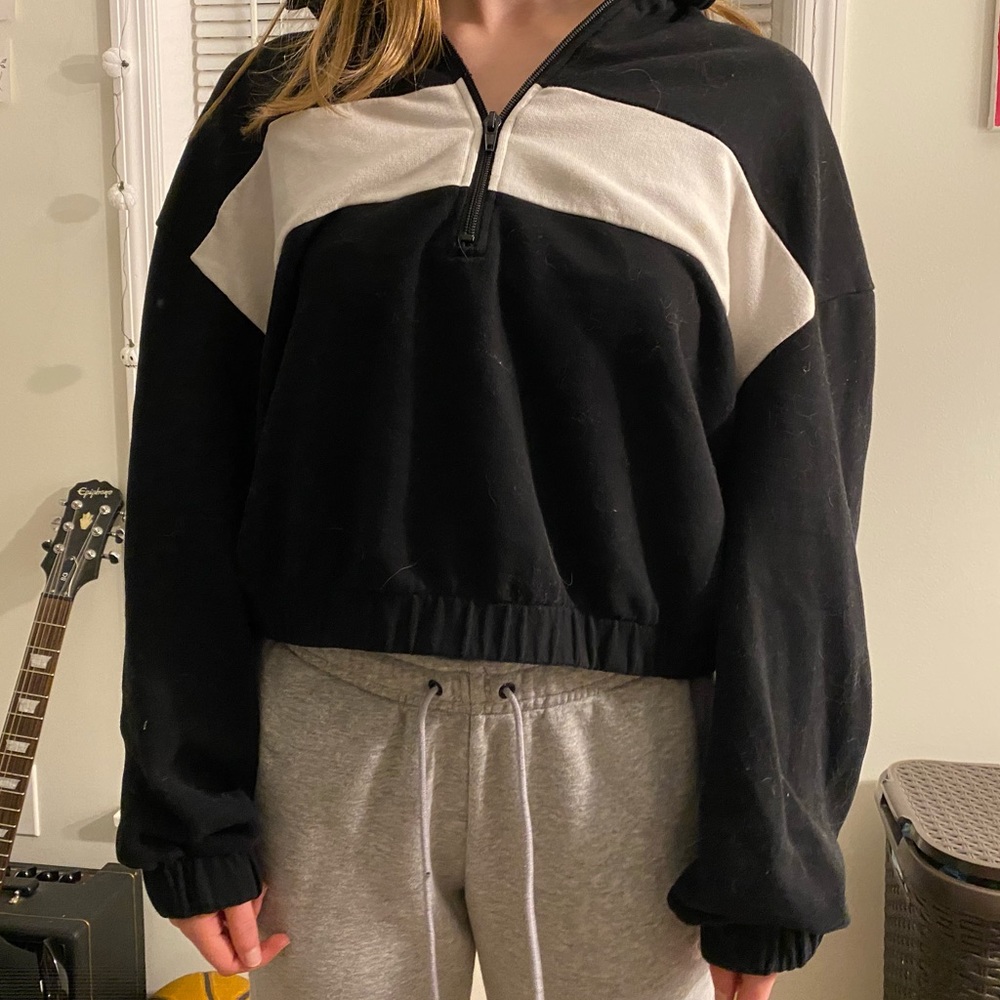 cropped quarter zip hollister sweater sweatshirt